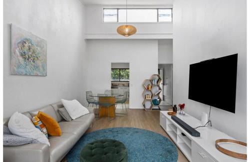 Blue Bay Apartamento | Light filled Villa Moments to the Beach