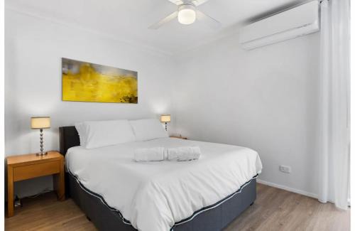 Blue Bay Apartamento | Light filled Villa Moments to the Beach