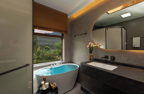 Baisha Old Town Hotel | LiJiang Mountion Spring Resort