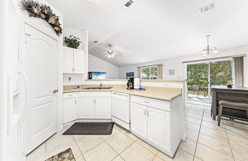 Ono Island Casa | Lillian House