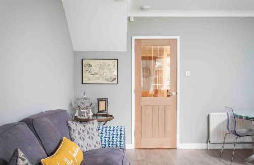 Canford Cliffs Casa | Lilliput Hideaway 5 mins from Sandbanks Beach