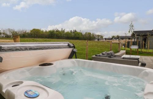 Lifton Casa | Lily