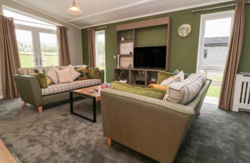 Lifton Casa | Lily