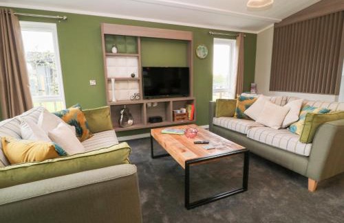 Lifton Casa | Lily