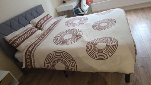 Thamesmead East Casa | Lily's Home