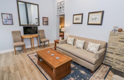 Black Bourton Casa | Lily Stables