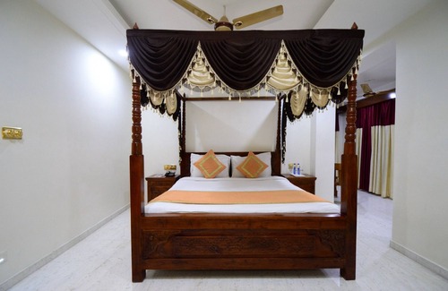 Amer Fort Road Hotel | Lilypool - The Heritage Jalmahal