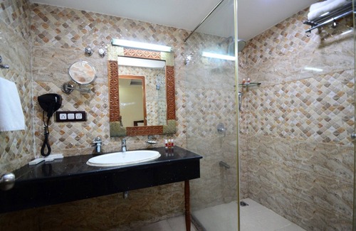 Amer Fort Road Hotel | Lilypool - The Heritage Jalmahal