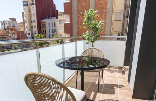 El Camp de l'Arpa del Clot Apartamento | Limehome Barcelona Carrer de Besalú 82