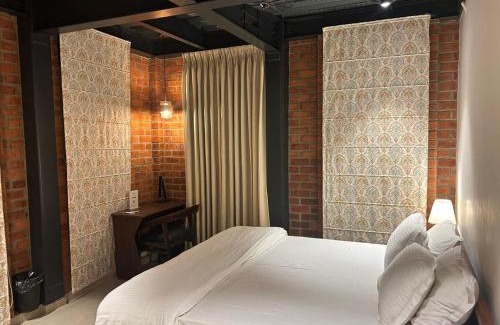 Yelahanka Cama Y Desayuno | Limelights Premium Serviced Residences