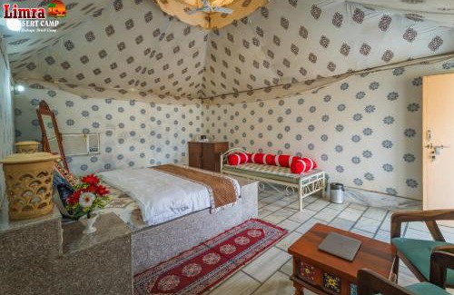 Sam Complejo | Limra Desert Camp With Swimming Pool