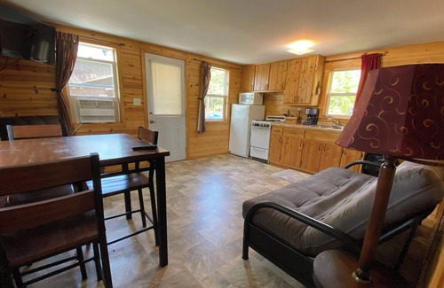 Brill Cabina | Lincolnwood Resort Cabin 1