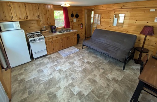 Brill Cabina | Lincolnwood Resort Cabin 1