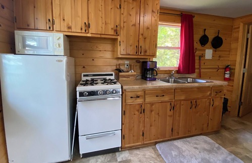 Brill Cabina | Lincolnwood Resort Cabin 1