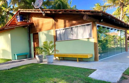 Caravelas Casa | Linda casa de 2 QUARTOS na beira d'água - Condominio Mar Doce!