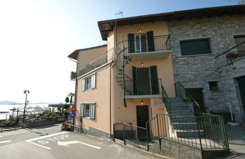 Feriolo Apartamento | Linda