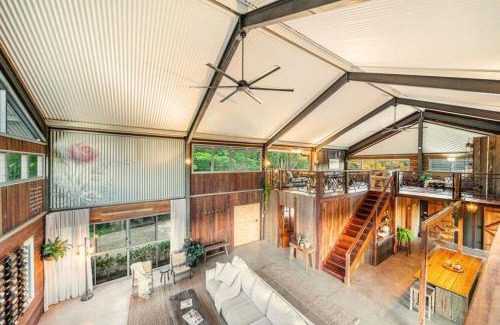 Montville Casa | Linden Rose Barn
