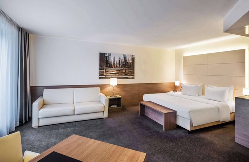 Unterrath Hotel | Lindner Hotel Dusseldorf Airport, part of JdV by Hyatt