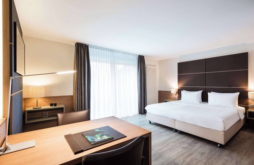 Unterrath Hotel | Lindner Hotel Dusseldorf Airport, part of JdV by Hyatt