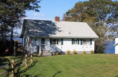 East Boothbay Cabaña | Casa Linekin Bay Waterfront, con playa privada