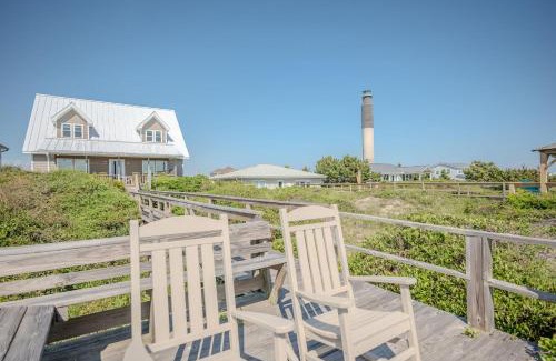 Caswell Beach Casa | Linger Longer by Oak Island Accommodations