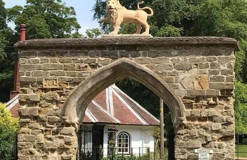 Horncastle Casa | Lion Gate Lodge