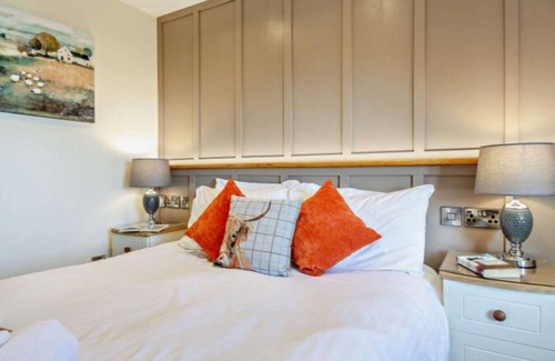 Criccieth Hotel | Lion Hotel and Studio Apartments