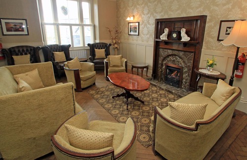Criccieth Hotel | Lion Hotel and Studio Apartments