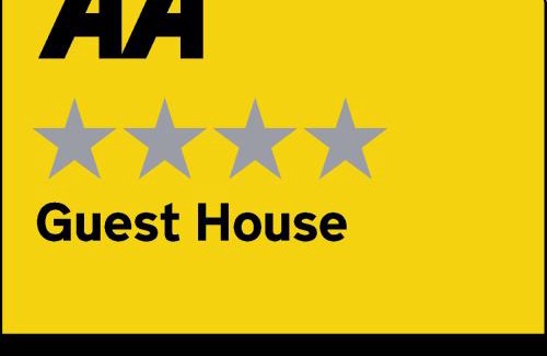 Combe Martin Casa | Lion House Bed & Breakfast with Restaurant