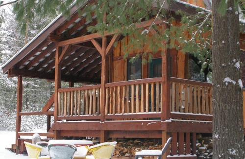 Lowville Cabina | Lion's Den Cabin en The King's Pines