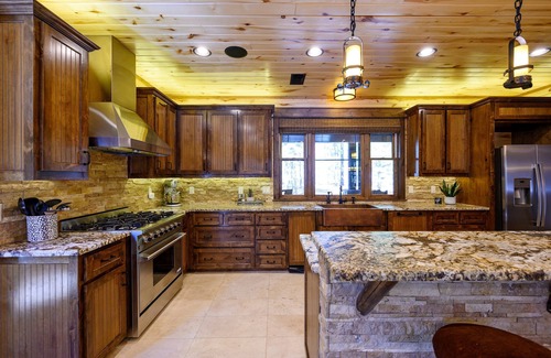 Hochatown Cabina | New Listing- 6 Bed 6.5 bath!