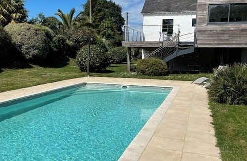 Nevez Casa | Listed gîte with swimming pool and games room near the sea
