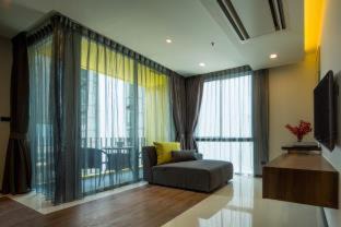 Pathumwan Hotel | LiT BANGKOK Residence