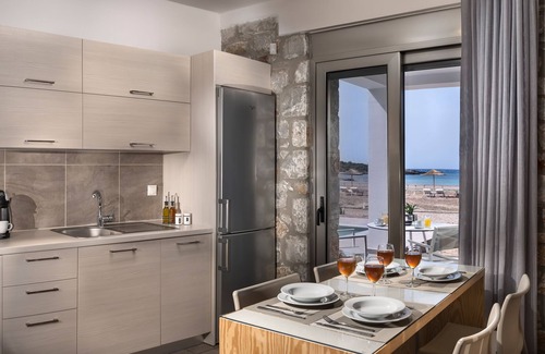 Gialos Villa | VILLA DE PIEDRA DE LUJO EN LA PLAYA - PISCINA PRIVADA - ACCESO DIRECTO A LA PLAYA
