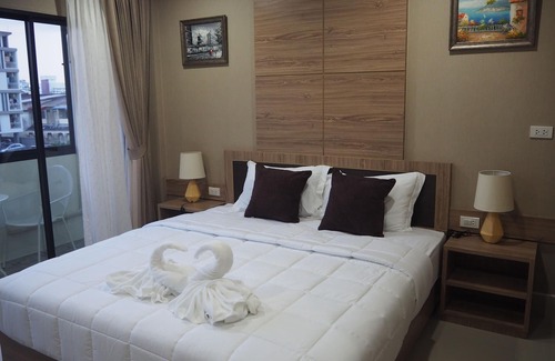 Hat Yai Casa | Little Bear Guesthouse and Restaurant