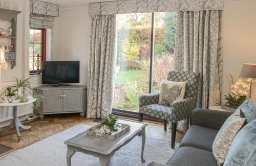 Gobowen Casa | Little Beeches