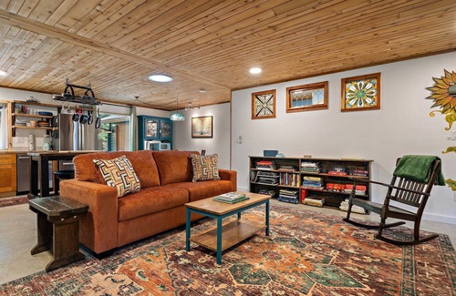 Sudden Valley Casa | Little Blue by Gather | King Beds, Garden Views, Trails Nearby