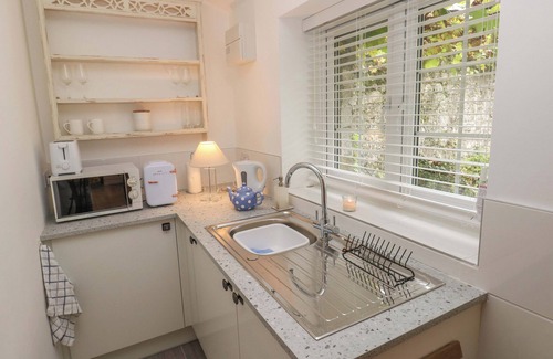 Cowbridge Cabaña | Little Cloud