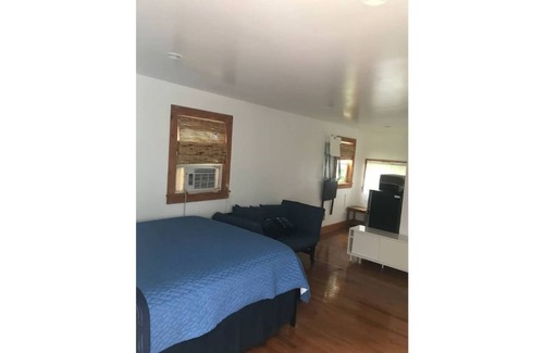 Berrien Springs Apartamento | Little Farm Lakeview Studio