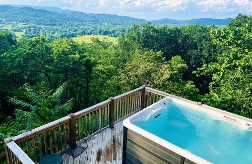 Wears Valley Casa | Little Greenbriar Lodge cabin