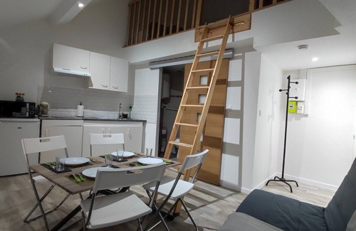 Louvres Apartamento | Little House CDG Astérix