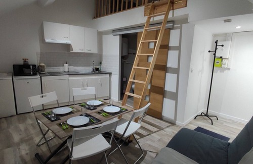 Louvres Apartamento | Little House CDG Astérix