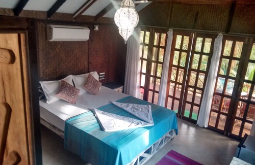 Saunta Vaddo Casa | Little India Beach Cottages
