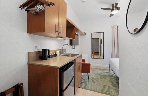 Little Italy Apartamento | Little Italy Inn - Limited Service Apart Hotel