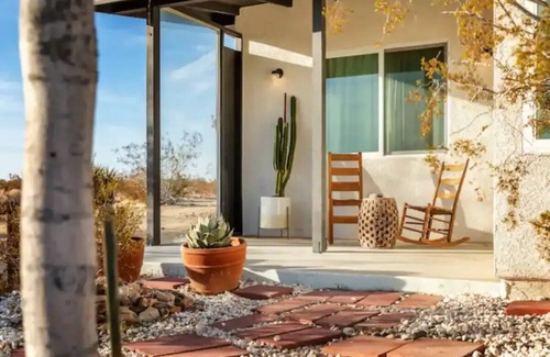 Joshua Tree Cabina | Little Joshua Tree - Plunge Pool, Sauna, Spa, Stargazing- Desert Oasis