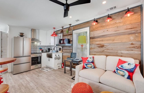 San Juan Casa | Little Juan- Steps to the Beach- Free Bikes!