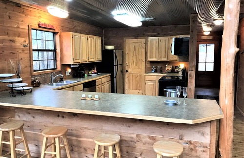 Murfreesboro Cabina | Little Missouri Riverfront, Crater of Diamonds, Lake Greeson