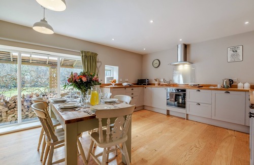 Robertsbridge Casa | Little Orchard - Tres Habitaciones Casa, Capacidad 6