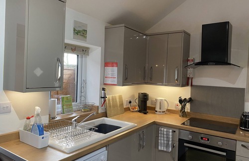 Tilney Fen End Cabaña | 2 bedroom Holiday home in Norfolk, private field