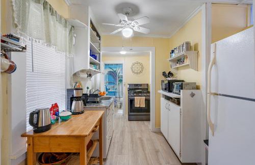 United Central Casa | Little Pineapple Cottage